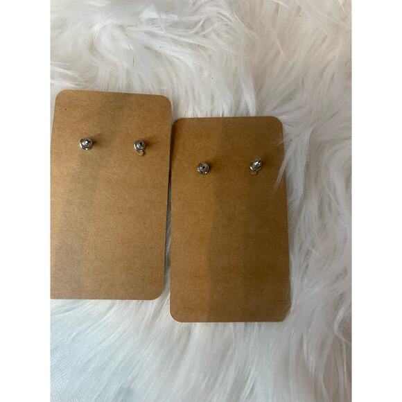 New Earrings 2 Pair Silvertone Balls Starfish - Picture 2 of 4